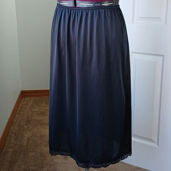 Vintage Nylon Skirt Half Slip with Lace Hem 26W / 28W ZELIG STRAUSS CO black - Picture 1 of 10